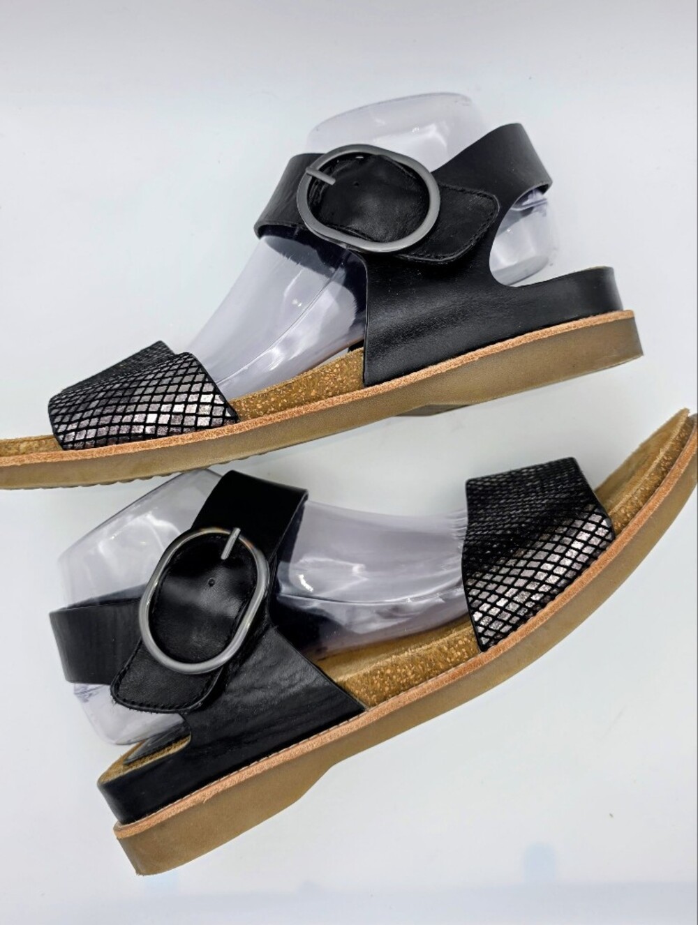 Sofft Bali Metalic Genuine Leather Sandals in Black (Size 11 M)